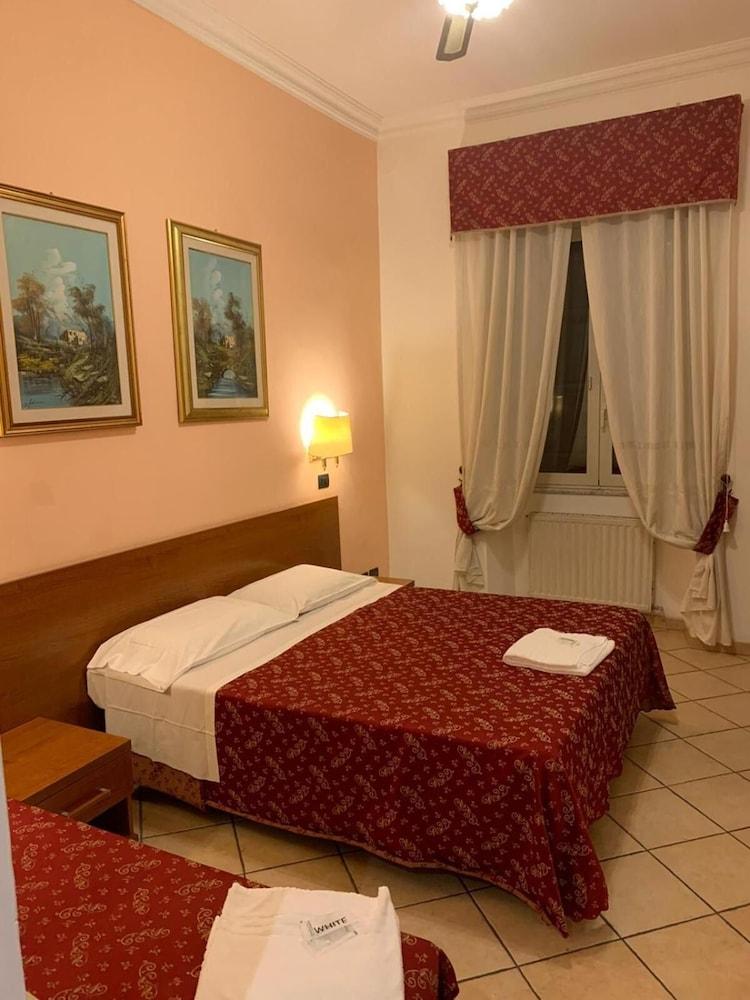 B&B Sergio House Rome Bagian luar foto