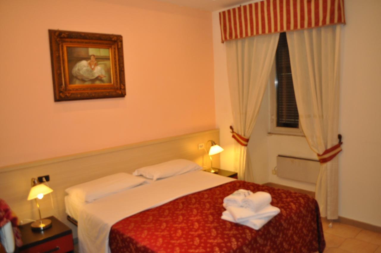 B&B Sergio House Rome Bagian luar foto